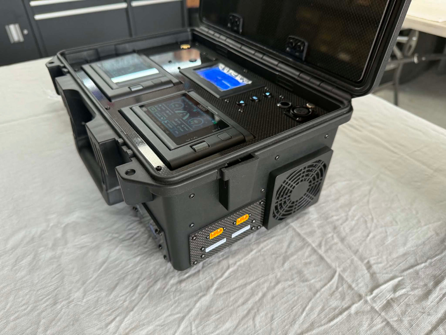 Power Supply • Dual Chargers • Tyre Warmers • Carry Case
